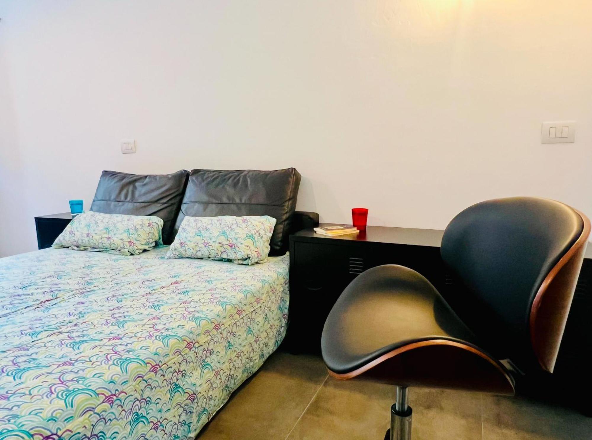 3 In Navigli Center Close To The Metro With Parking * Milan