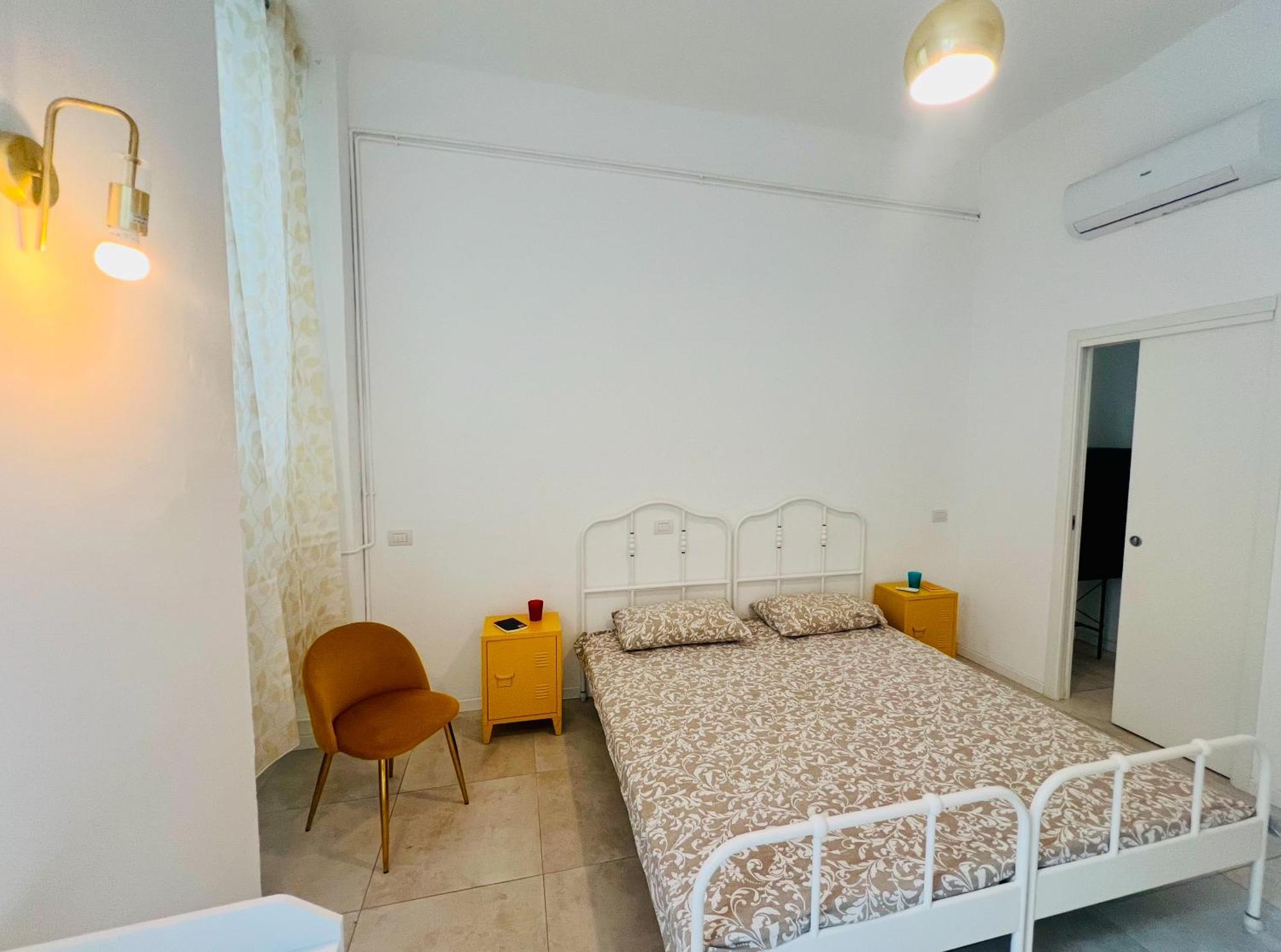 3 In Navigli Center Close To The Metro With Parking * Milan